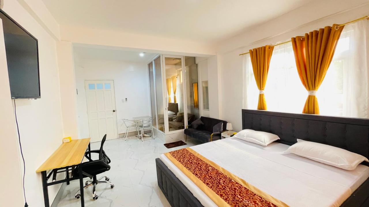 Legends Hotel & Restaurant - Lemery And Taal 外观 照片