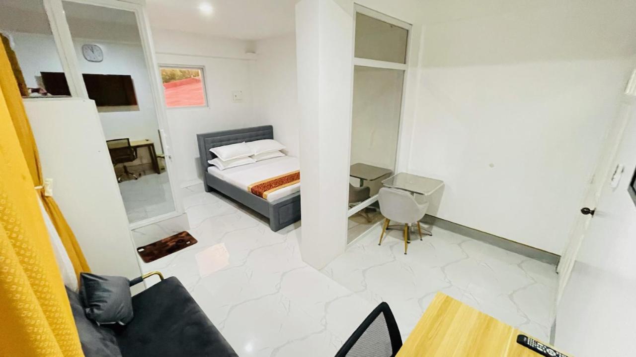 Legends Hotel & Restaurant - Lemery And Taal 外观 照片