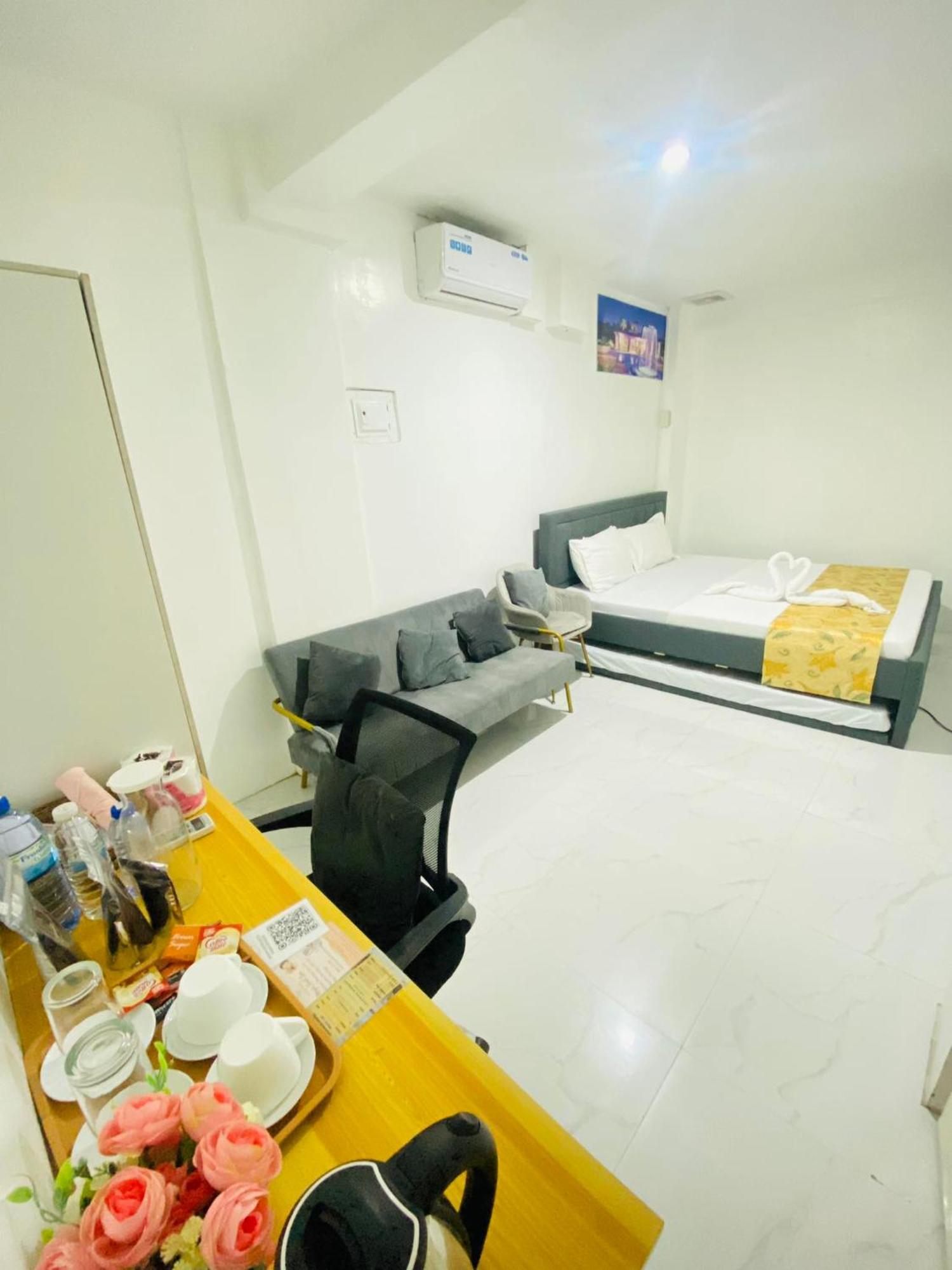 Legends Hotel & Restaurant - Lemery And Taal 外观 照片