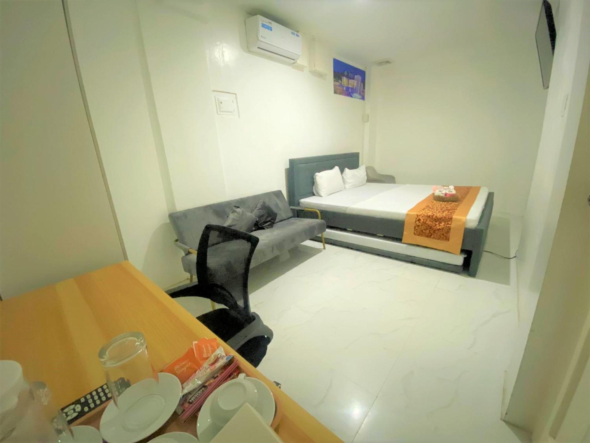 Legends Hotel & Restaurant - Lemery And Taal 外观 照片